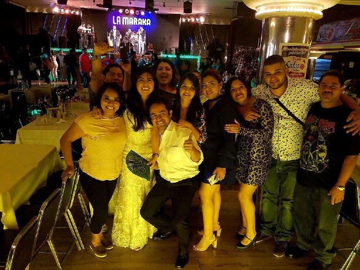 Éxito en nuestro primer aniversario, sí me puse mi vestido. 4