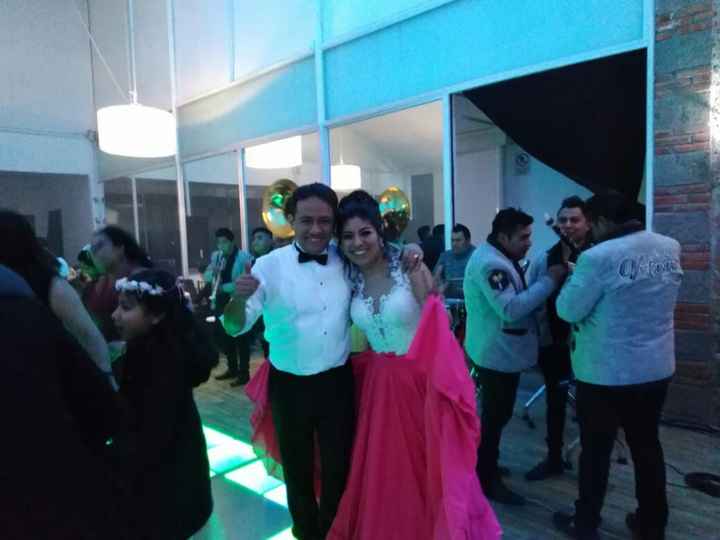 Novios felices con la mejor banda de Tlaxcala