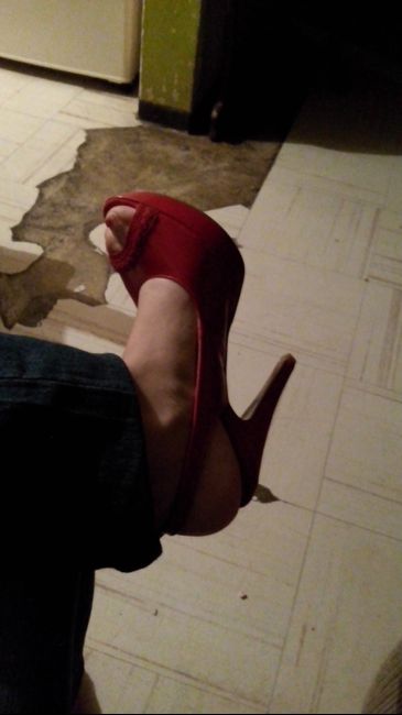 Usar las zapatillas rojas se verá mal? - 1