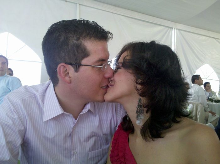 no puedo evitar besarle cada 5 minutos