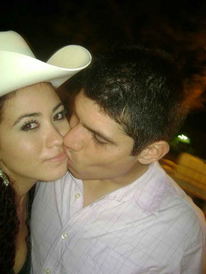 ¿cual es tu foto favorita con tu prometido? - 1
