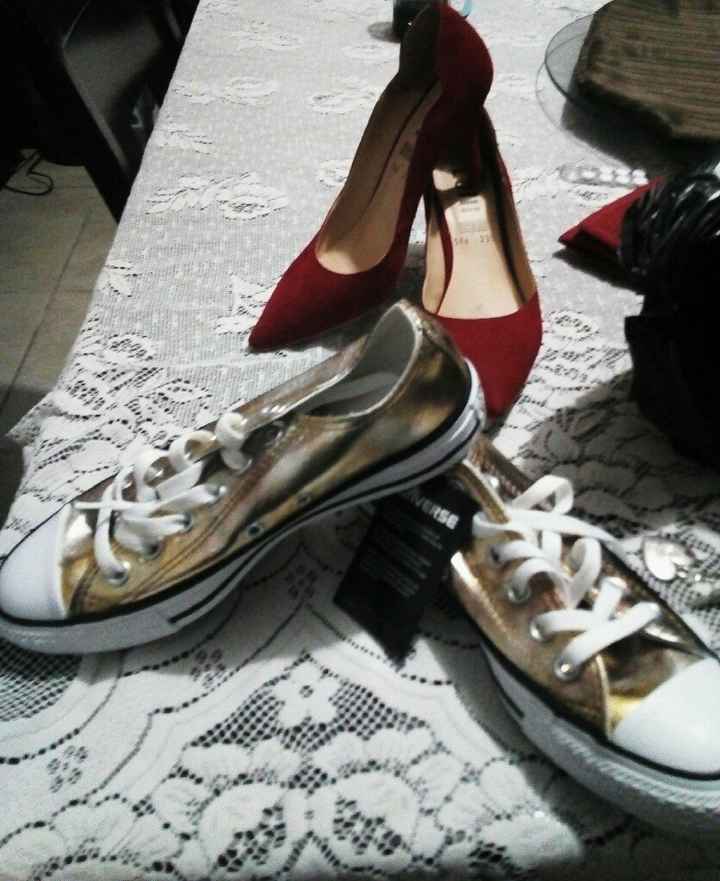 Zapatillas vs Converse - 1