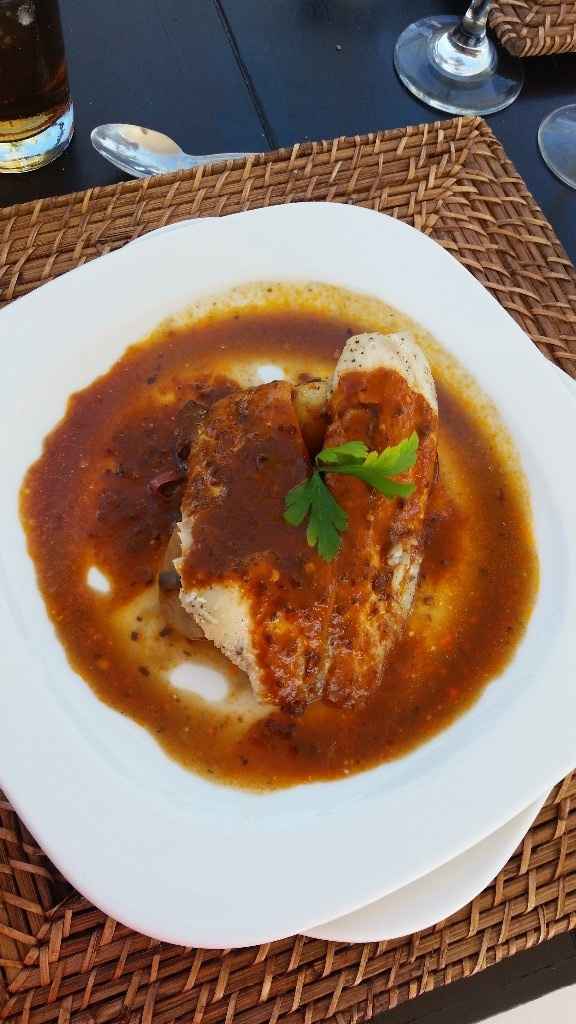 Filete de pescado en salsa de Mandarina y Pasilla