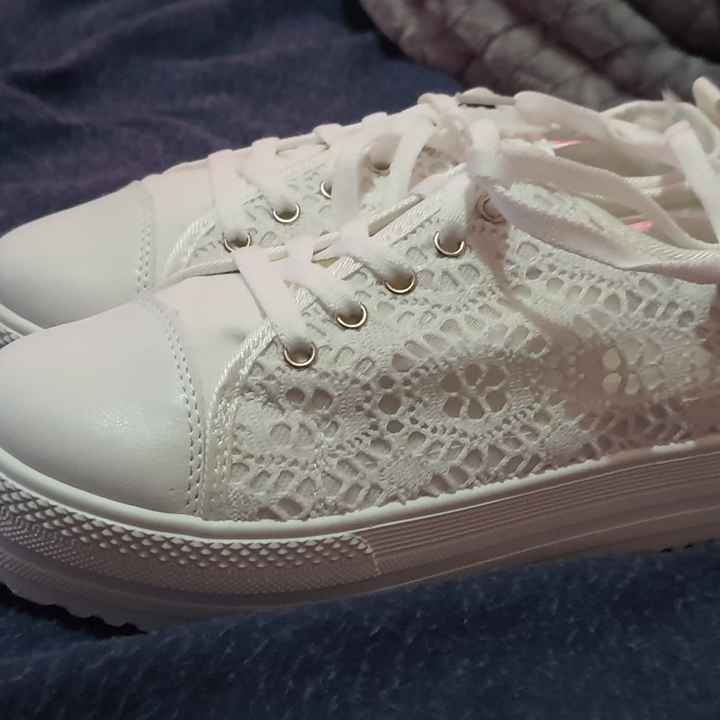 Llegaron hoy!!! Mis tenis 😊😍 - 1