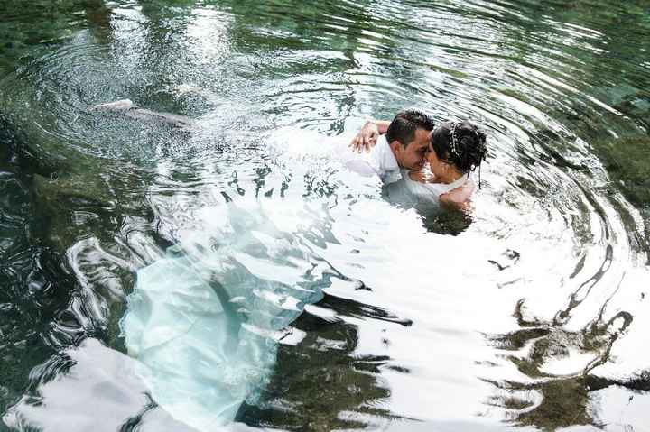  Trash the dress Underwater - 1