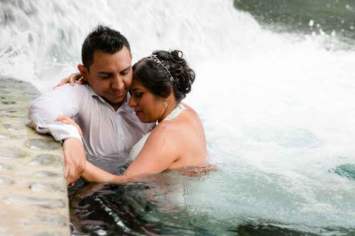  Trash the dress Underwater - 3