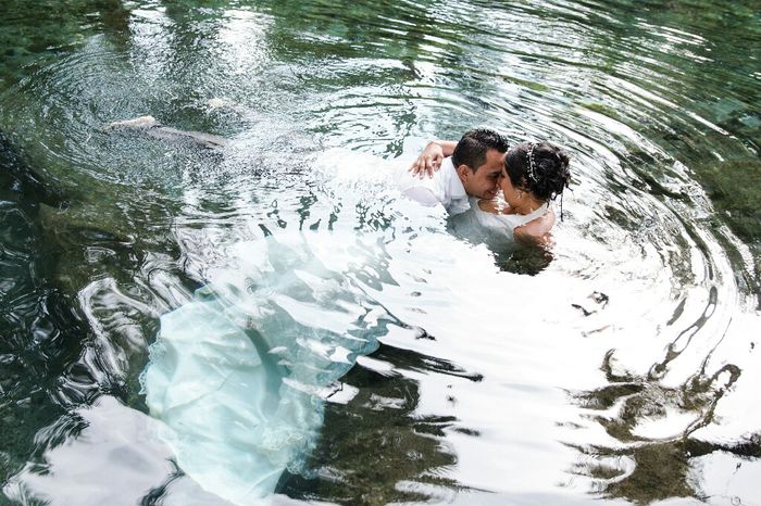 Trash the dress Underwater - 1
