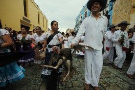 Desfile de los novios