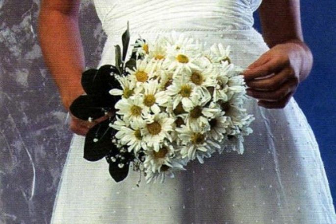 Ramos con margaritas presente 6