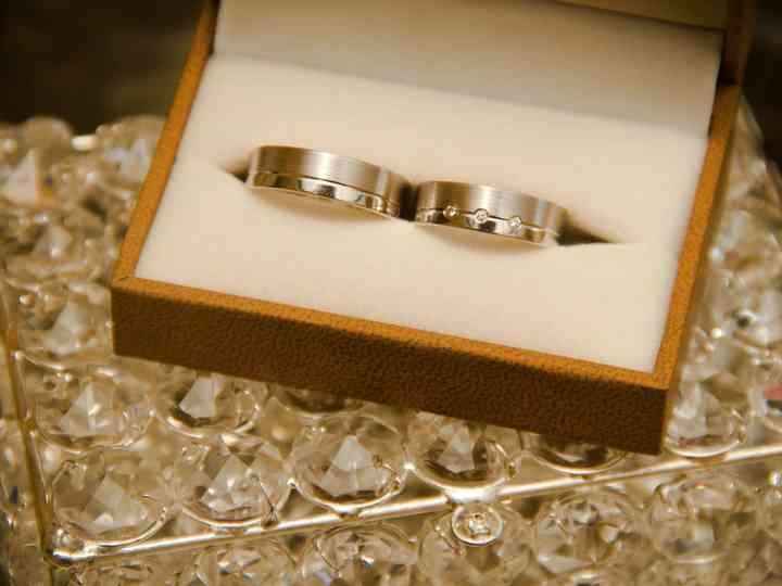 Argollas y anillo de compromiso - 24