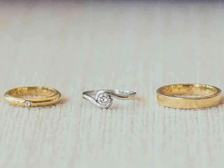 Argollas y anillo de compromiso - 27