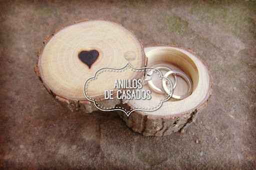 Argollas y anillo de compromiso - 30