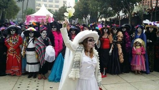 Calaverita el ramo ( no soy creativa asÍ que espero les guste) - 1