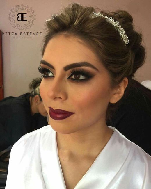 Que tal el exceso de maquillaje - 1