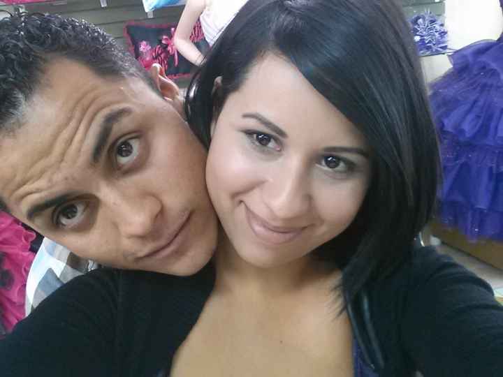 Fotos con sus prometidos!♥️ - 1