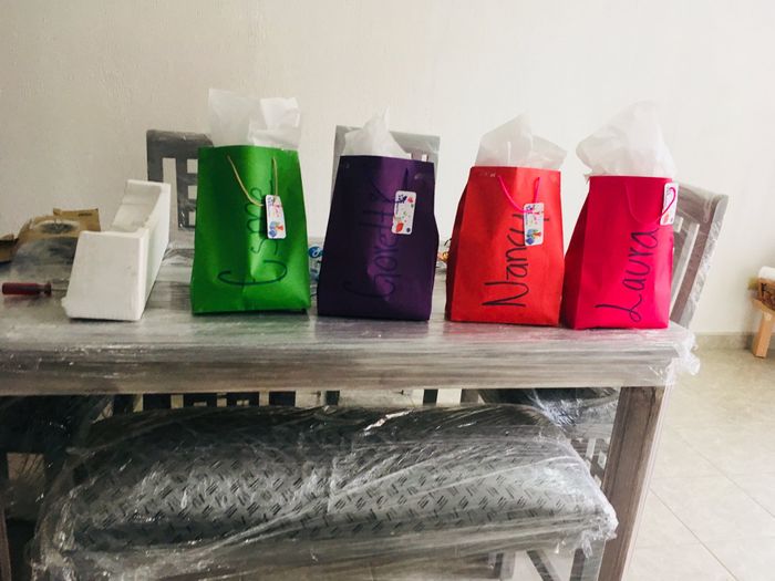 Mañana entrego regalitos a mis damas - 4