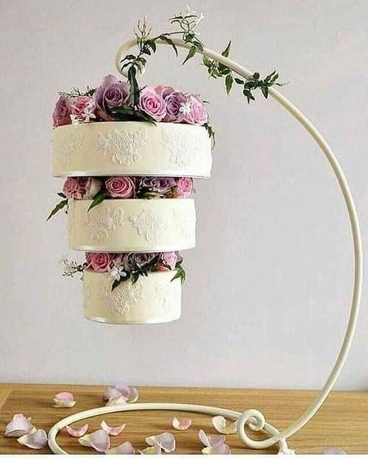 Un pastel colgante en tu boda🍰 1