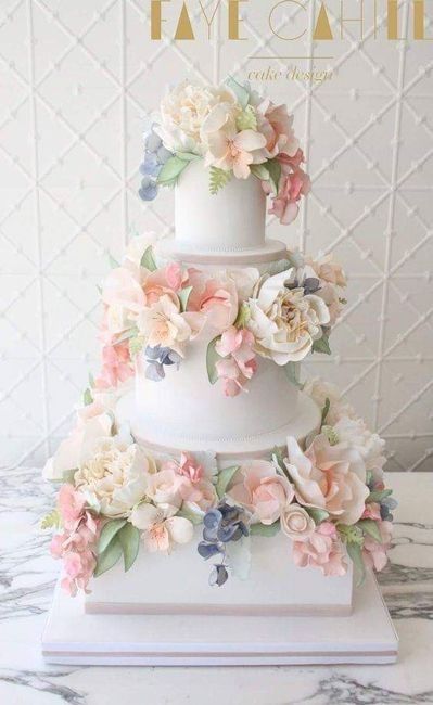 Pasteles con flores entre piso y piso 🌹🌸🌺 5