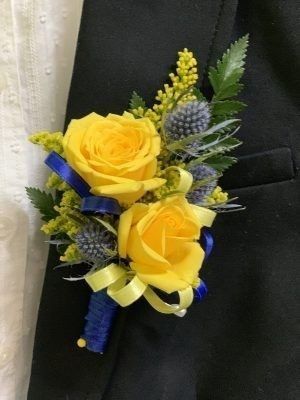 Colores: Boutonniere Amarillos 6