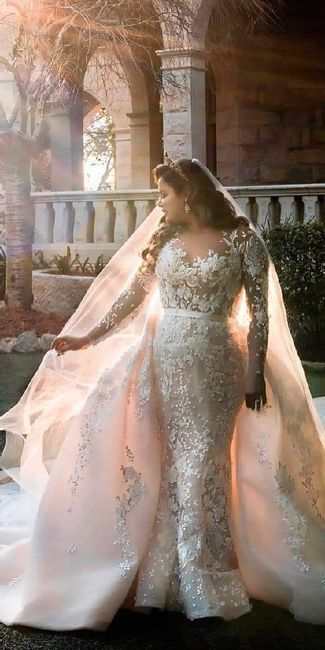 Vestidos curvy en tonos blush - 1