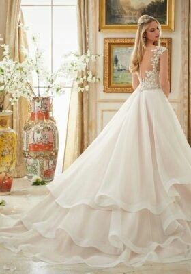 Mi vestido de novia es… 21