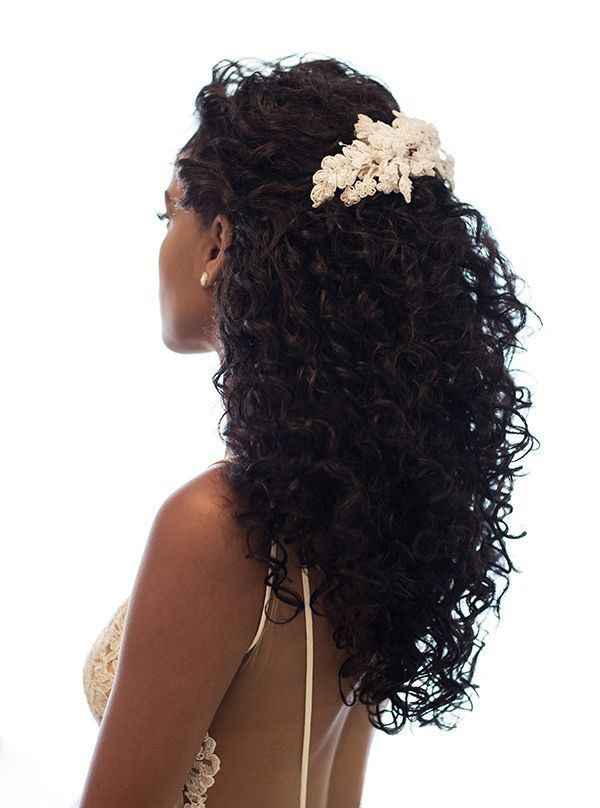 Peinado para novias con cabello rizado - 7