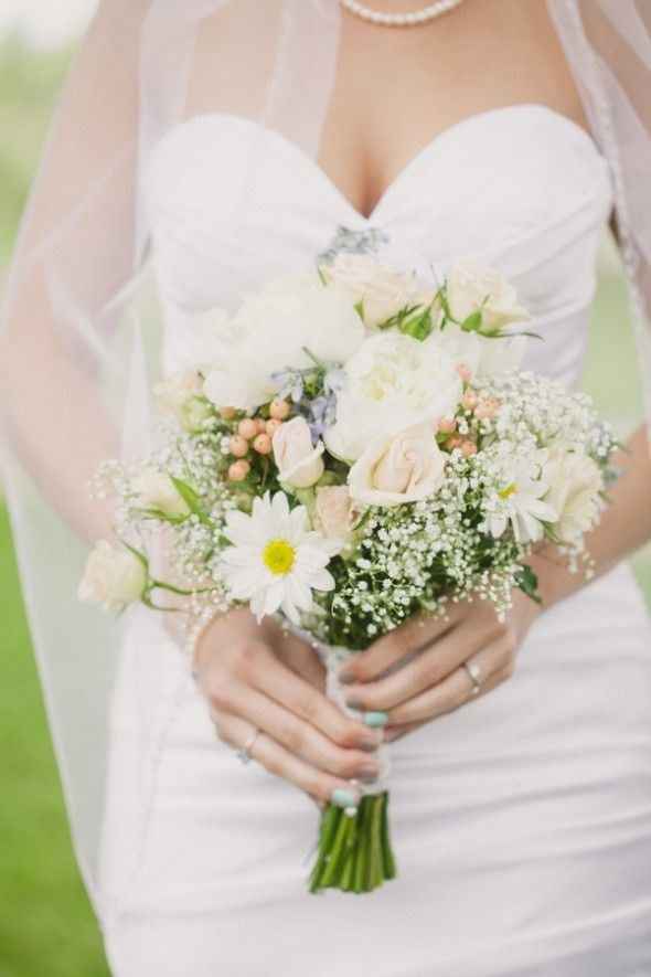 Ramo de novia de flores blancas