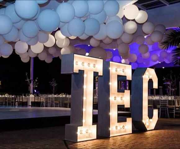  Proveedor de letras gigantes - 1