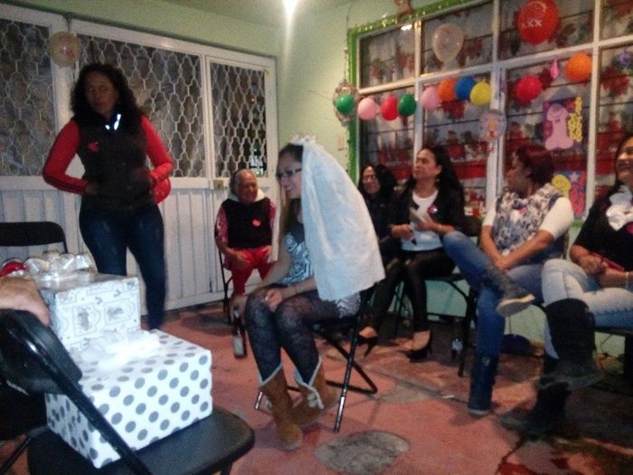 Mi mamita hermosa cuidándome