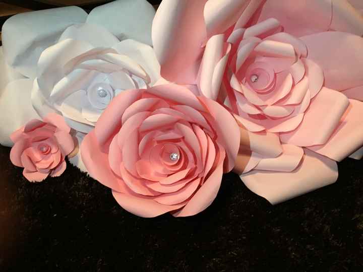 Nuestros avances 2 : arreglos de mesa y flores gigantes de papel diy - 1