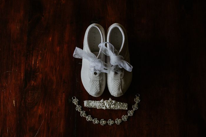 Zapaitos, liga y tocado o guía