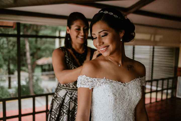 Esta foto me encanta, mi mamá compartiendo mi felicidad