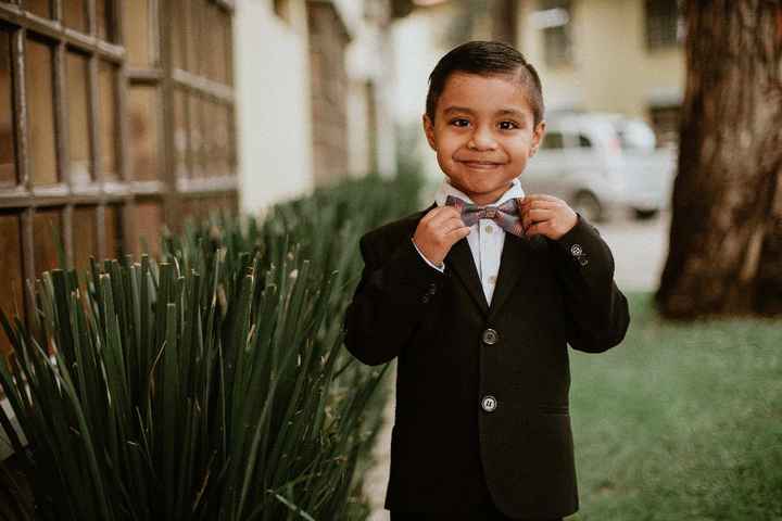 El galán más pequeño de la familia (mi guapísomo hermanito)