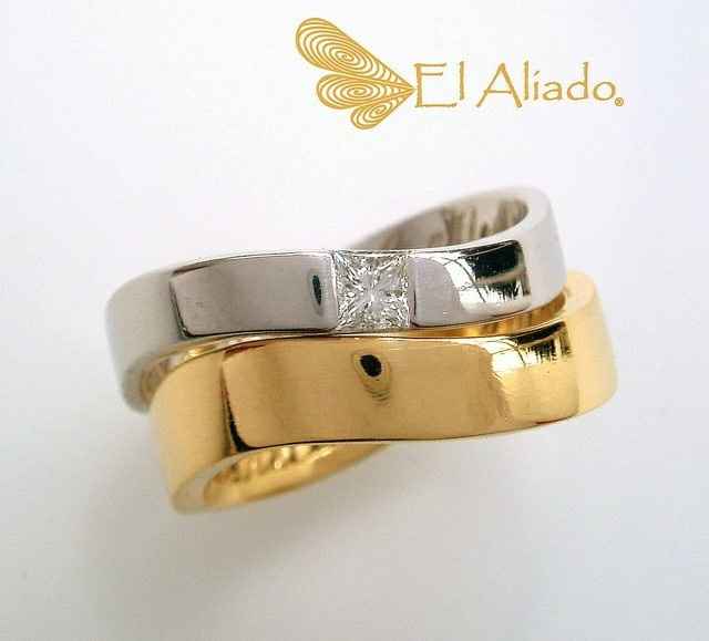 Anillo de compromiso y alianzas - 2