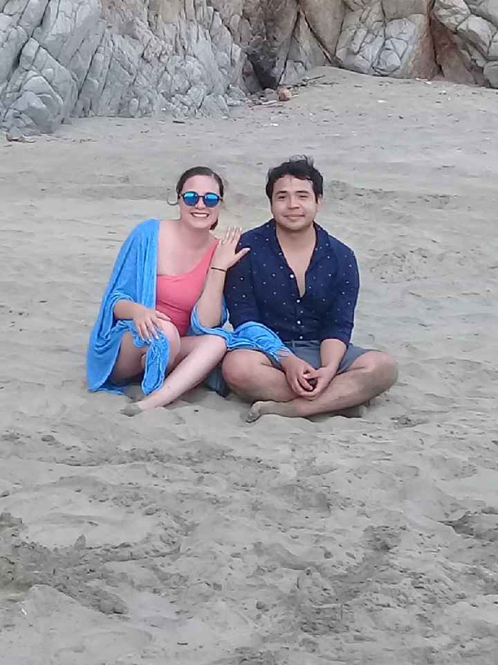 Brenda reta a los novios de la comunidad a contar sus propuestas de matrimonio - 1