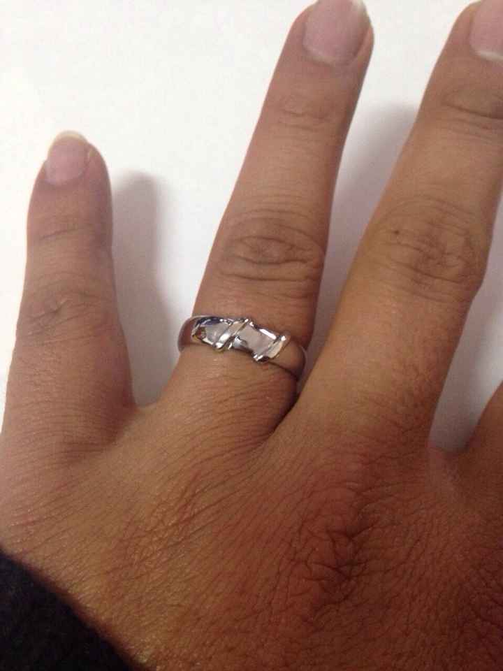 Ahi wey!!!! mi anillo de compromiso!!!! - 1