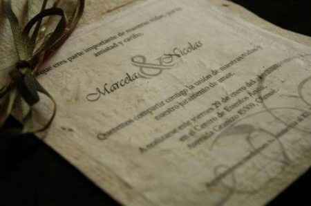 invitación en papel reciclado