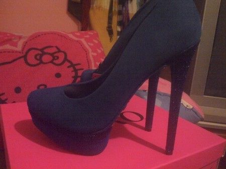 Quien llevara sus zapatos de color?? - 1