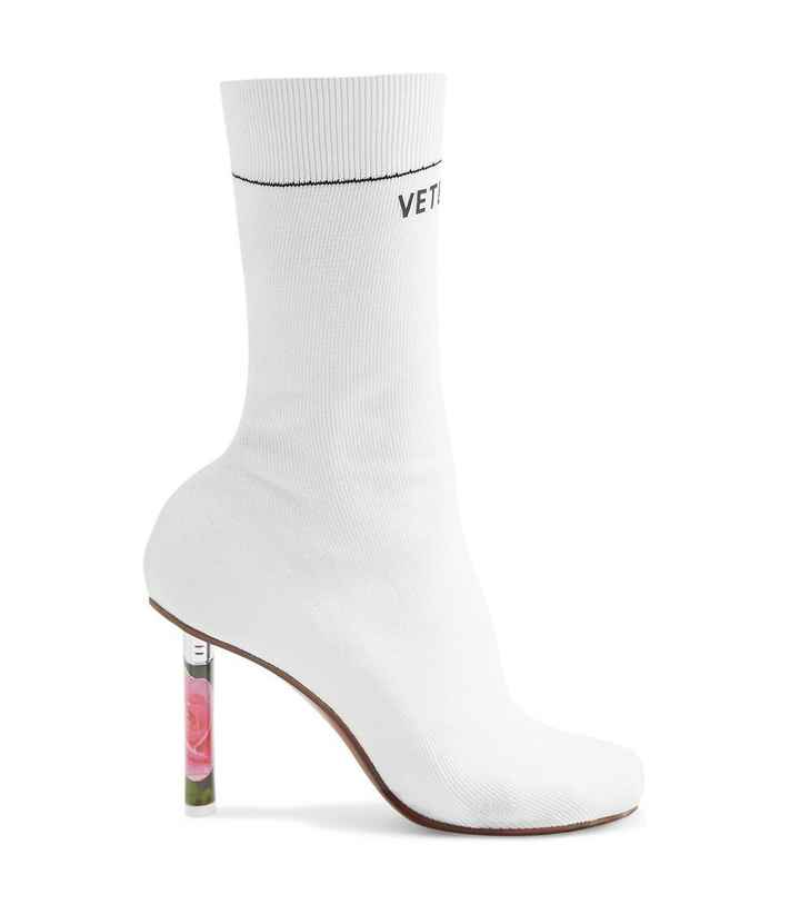 Con ustedes el calcetín ...