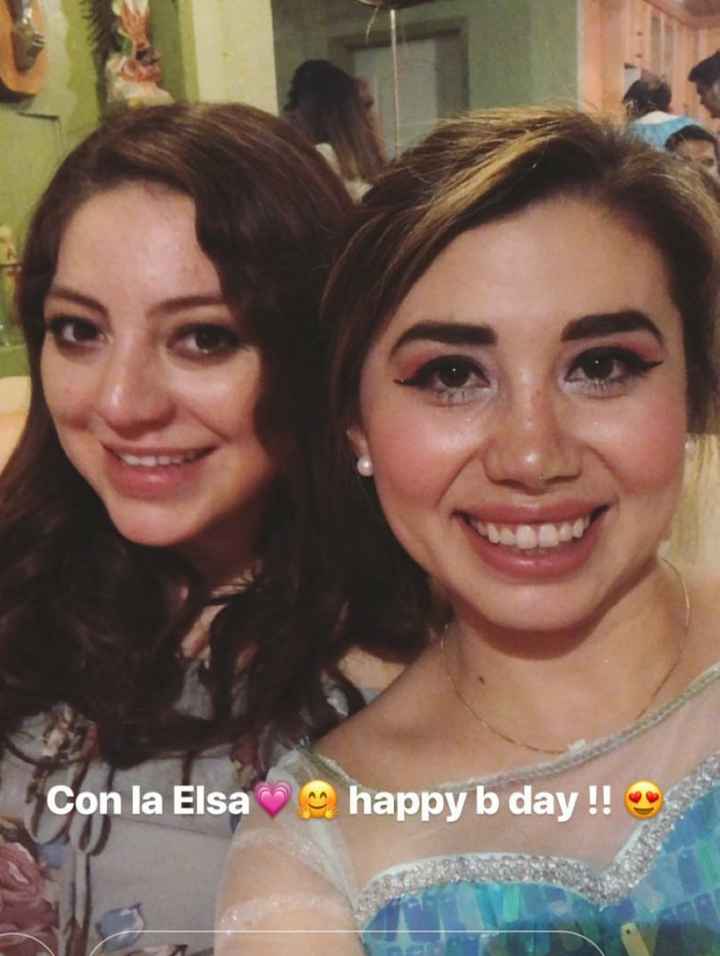 Con una de mis amigas (ese mismo dia fue su bby shower)