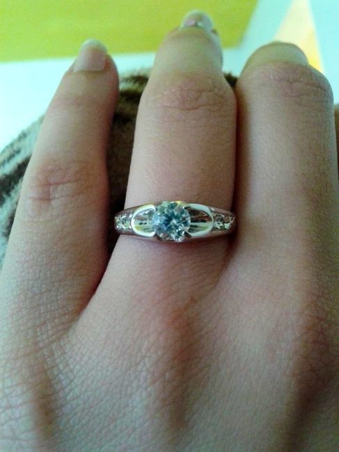 Catálogo de anillos de compromiso de Bodas.com - 1