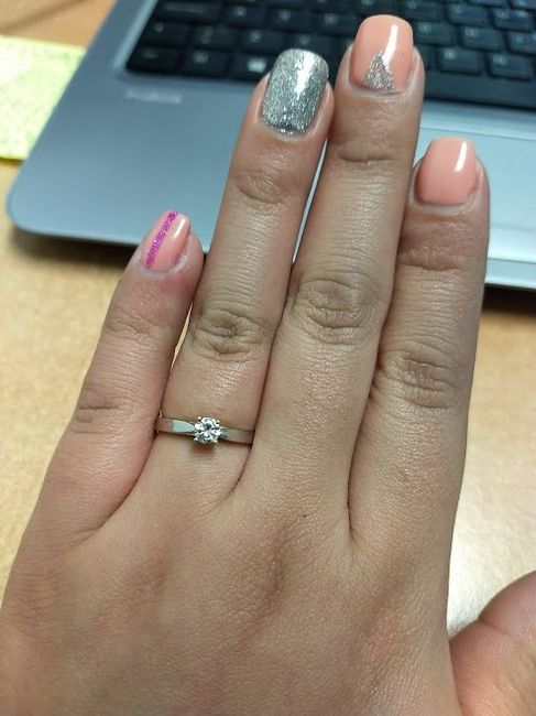 Comparte una foto de tu anillo de compromiso 8