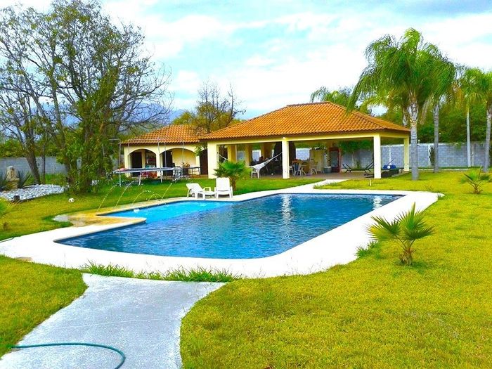 Fiesta de Compromiso o Despedida Mixta?