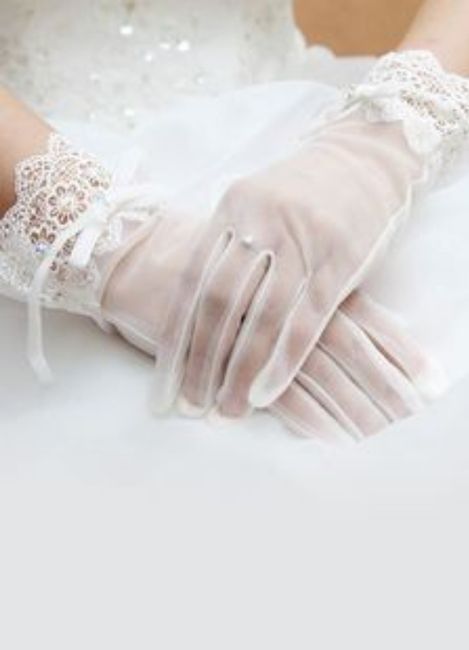 Vestido de novia con guantes 2