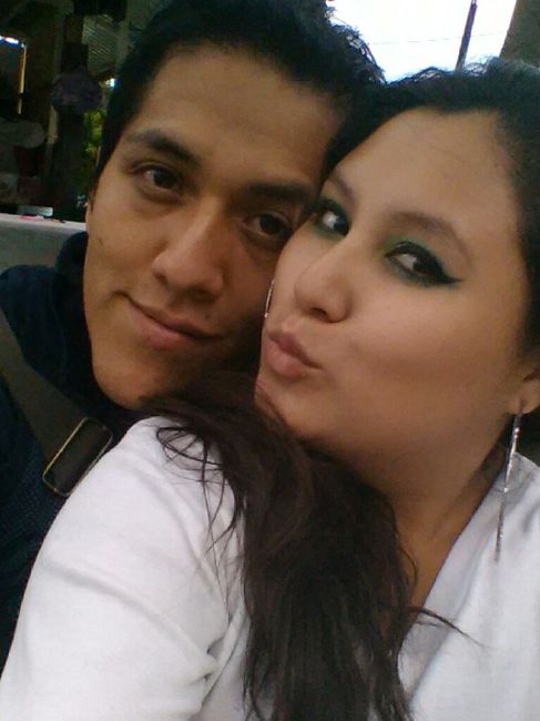 Fotos con su prometido.. - 3