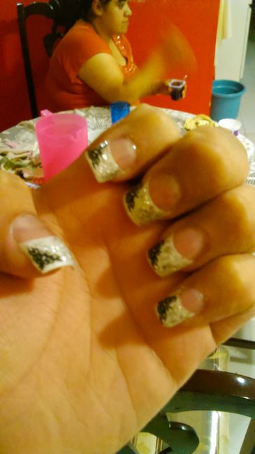 Presuman sus uñas - 1