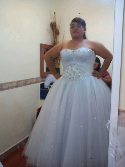 Al fin vestido en casa - 1