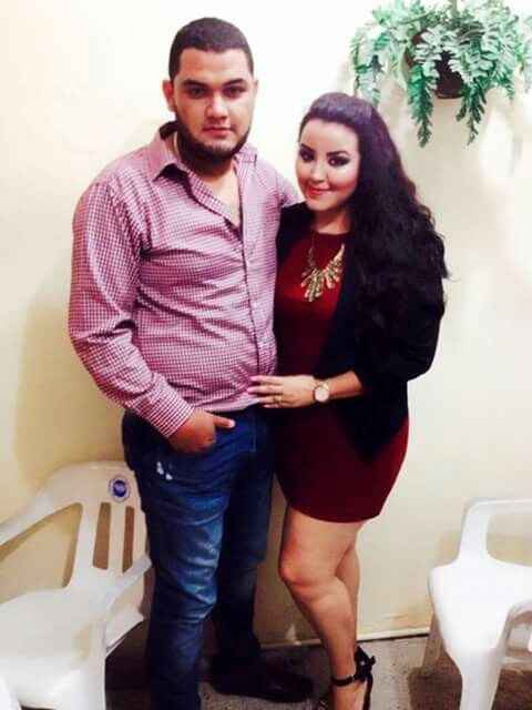 Fotos con su prometido.. - 3