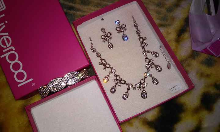 Les presumo mas detalles (joyeria) - 1