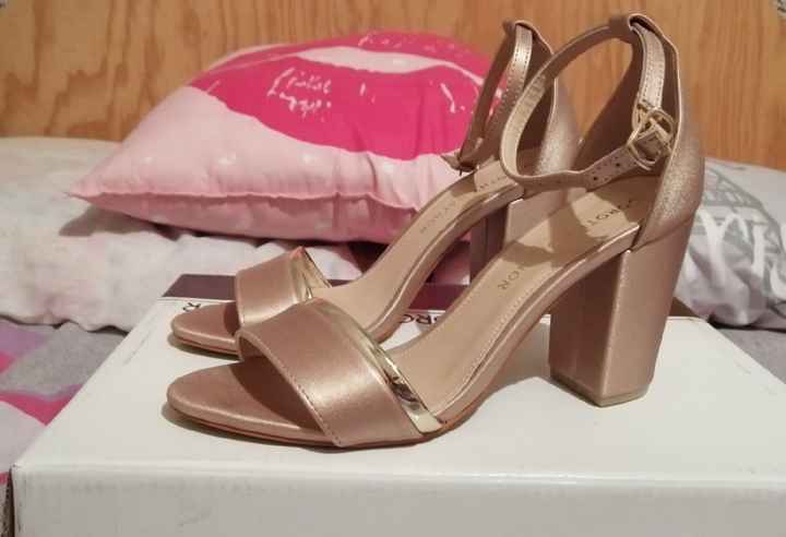 Pendiente menos, zapatos para el civil✔️ - 2